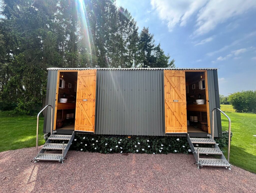 The Shepherdess - Nomadic Washrooms Luxury WC Unit 